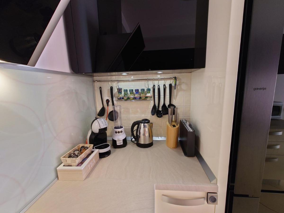 Apartman Mare Nostrum**** Apartment Rijeka Ngoại thất bức ảnh